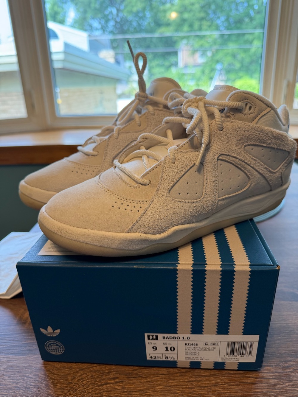 Adidas BadBo 1.0 Bad Bunny Resilience